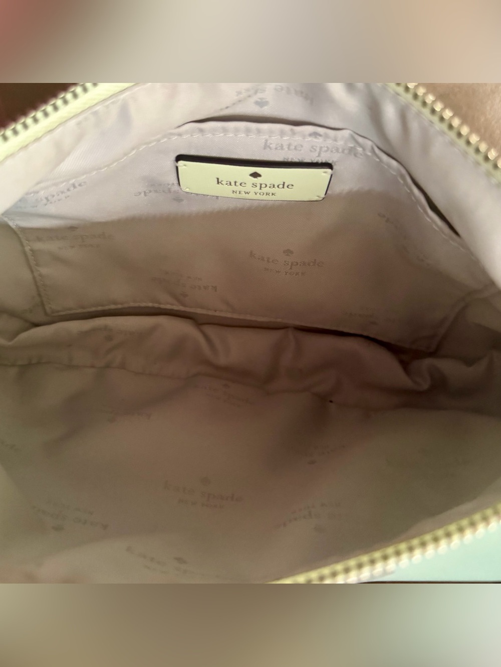 Kate Spade New York Carter Crescent Hobo Shoulder Sling Bag LIKE NEW - Picture 10 of 15